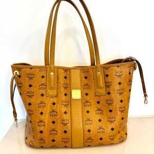 MCM Medium LIZ Tote Reversible  without Pouch Purse